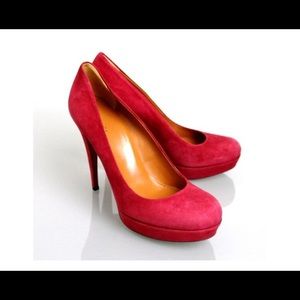 NWT! Red Suede Gucci Small Platform Pumps